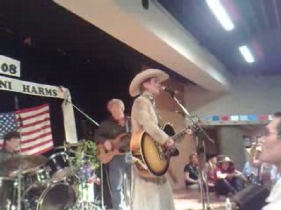 Joni Harms en concert à pontivy