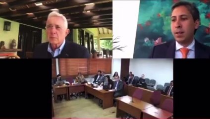 Momento en que la juez anuncia la suspensión del juicio por orden de la Corte Suprema