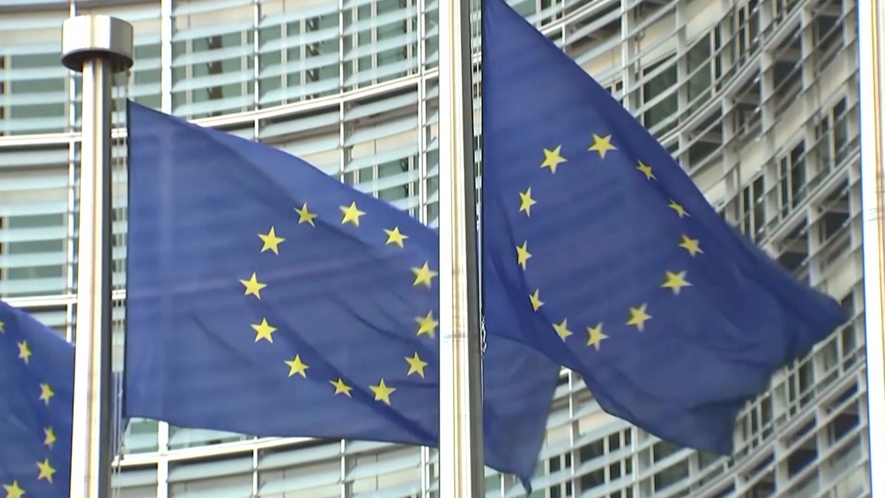 EU, 대미 1단계 보복관세 연기..."협상 시간 확보·EU 이익 고려" / YTN