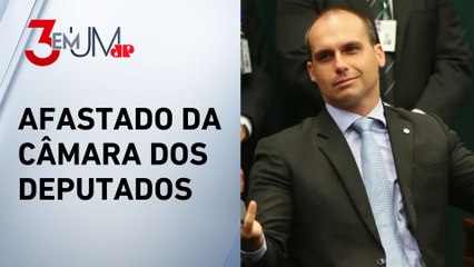 Eduardo Bolsonaro formaliza pedido de licença e deve permanecer nos EUA