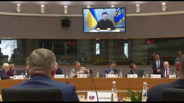 Zelensky: centrali nucleari restano ucraine, sanzioni necessarie
