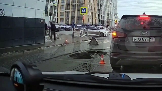 Attention aux nids de poules... très gros les nids