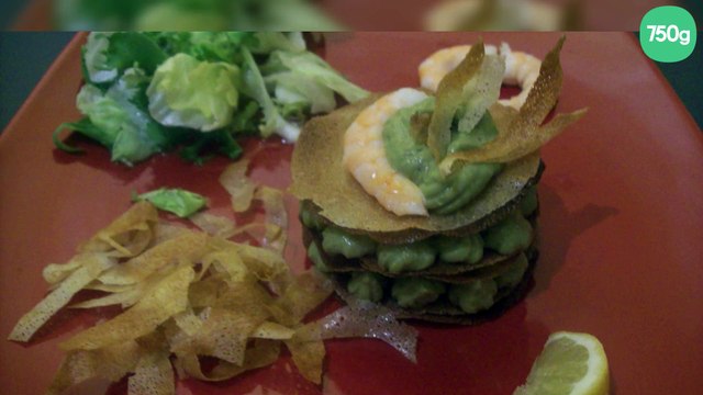 Mille-feuilles de crevettes et purée d'avocat