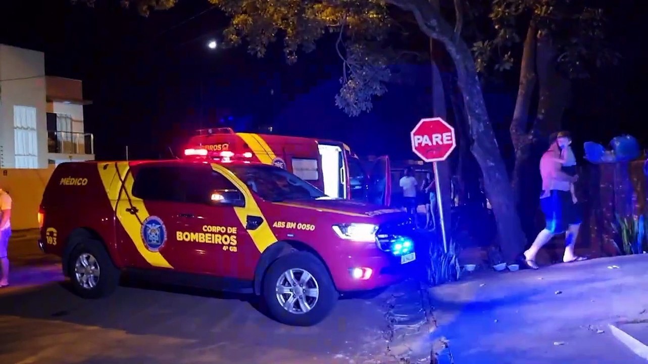 Motociclista bate em árvore no Cascavel Velho; socorristas e médico são chamados