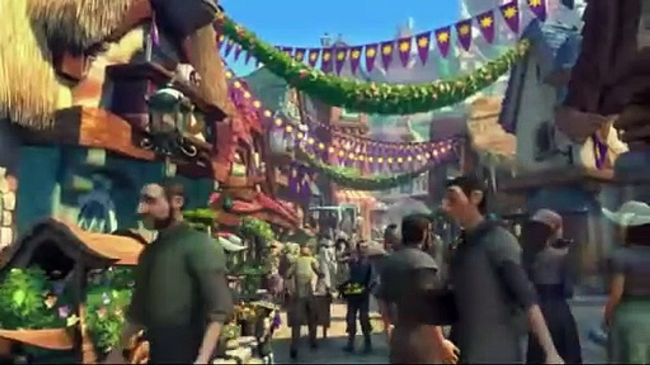 Tangled (2010): Flynn Rider Stealing the Crown scene in Hindi | Tangled 10th Anniversary