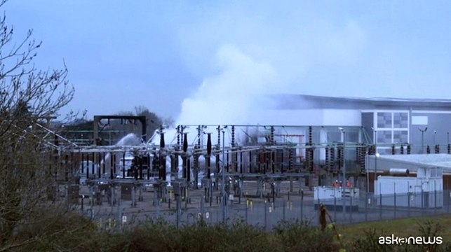 Incendio vicino aeroporto di Heathrow, scalo chiuso tutto il giorno