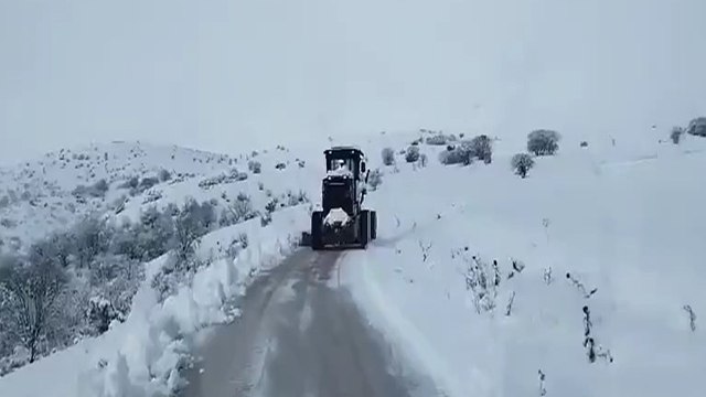 Elazığ'da 293 köy yolu ulaşıma kapandı