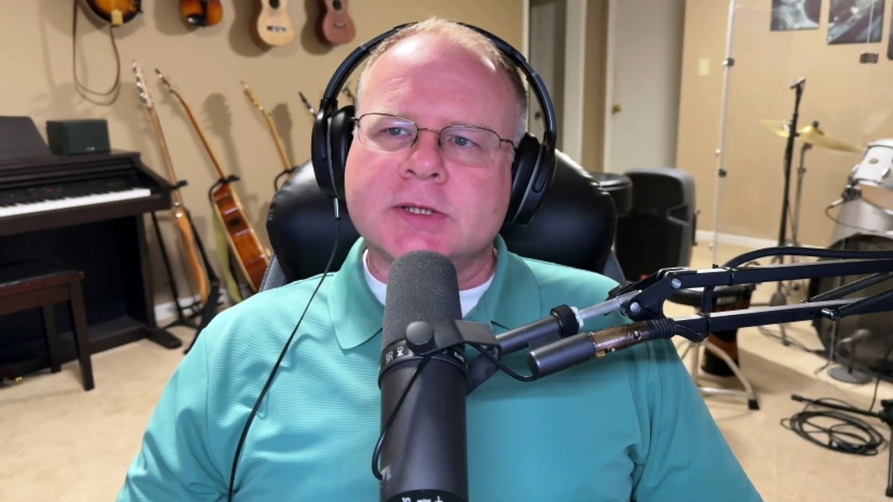 Christ Gospel Church: Deconstruction, Healing, and Personal Growth - With Darrell Carlisle II - 298