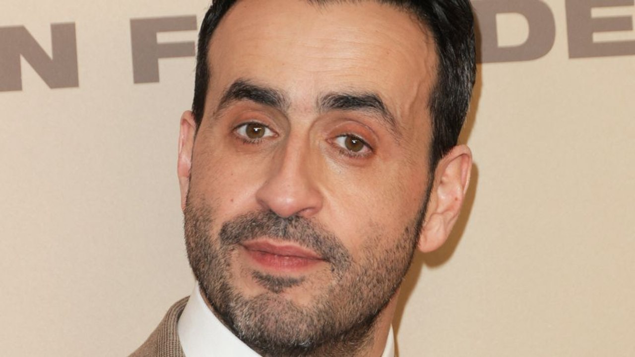 Fou Mais Vrai : Jonathan Cohen a doublé Brad Pitt !