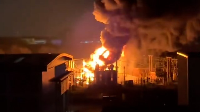 L'aéroport Heathrow à Londres fermé après un incendie, le trafic aérien mondial perturbé