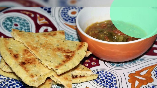 Galette fondante aux herbes et poivrons en salade aux saveurs de Kabylie
