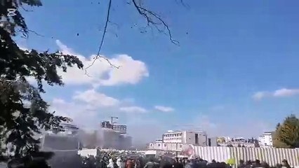 İzmir'de öğrencilere biber gazlı müdahale!