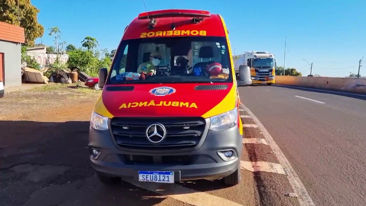 Pedestre e motociclista ficam feridos em atropelamento na PRc-467
