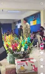 VIDEO: “¡Cumplo mi promesa!” Último saludo de un soldado a su madre en su funeral