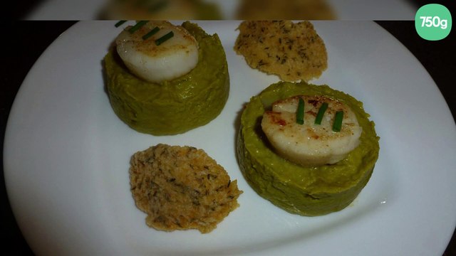 Purée de petits pois à la menthe , noix de Saint-Jacques et tuiles de parmesan