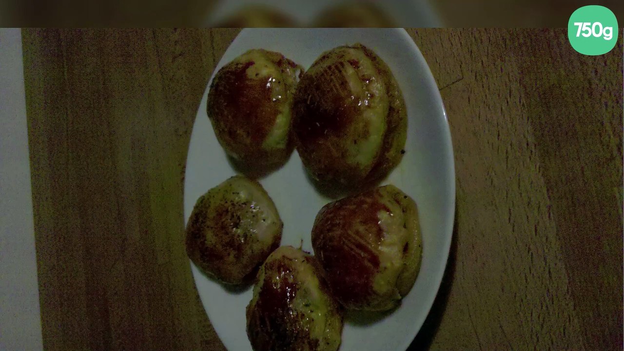 Chaussons feuilletés au thon et aux légumes (tomates, champignons, oignons)