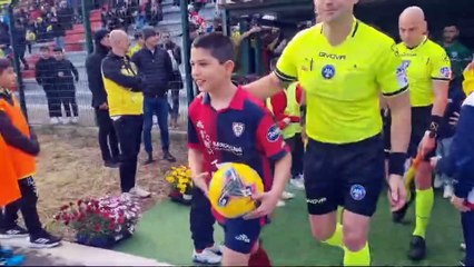 Migliaia di tifosi in festa per l'amichevole tra Macomerese e Cagliari