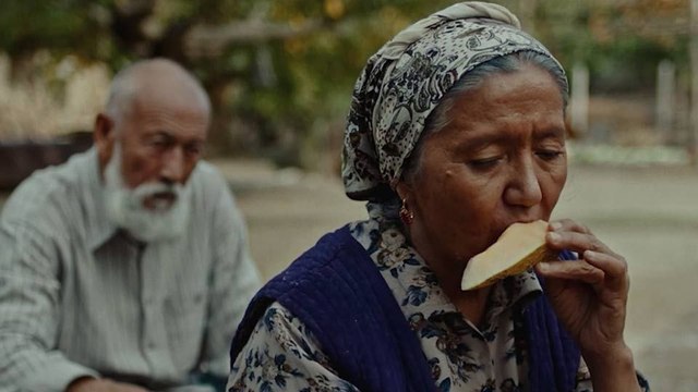 Dimanches Bande-annonce VO STFR