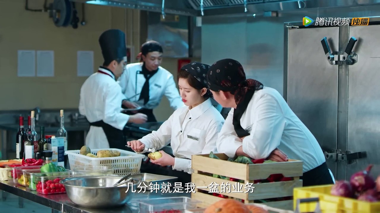 Dating in the Kitchen [Hindi]-S1E1-1080P