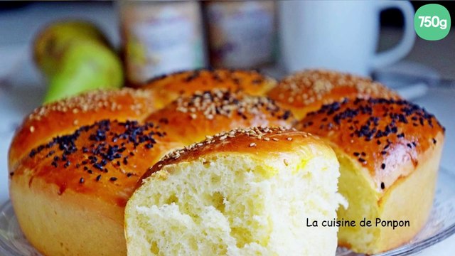 Pain de Radia aux graines de sésame dorées et noires
