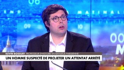 Pour Kevin Bossuet, Emmanuel Macron joue sa symphonie guerrière pour remonter dans les sondages