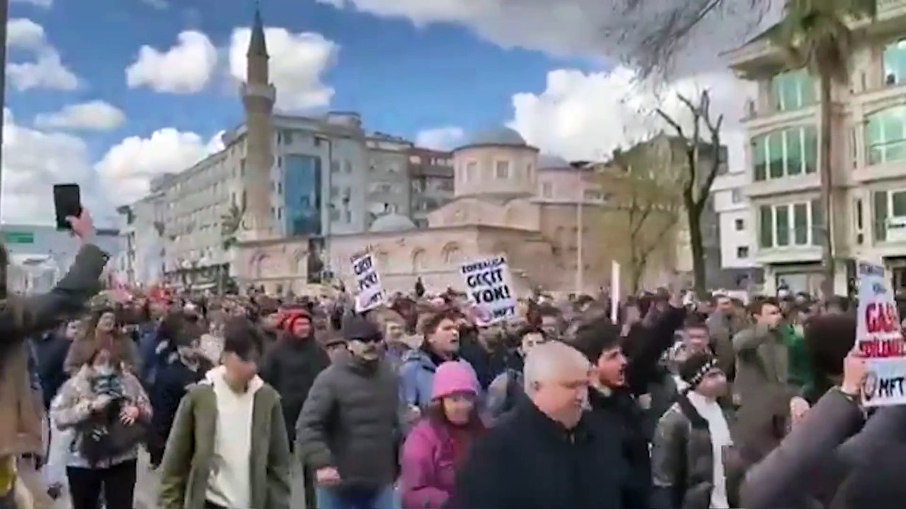 Al menos 97 detenidos en una jornada de protestas en Turquía