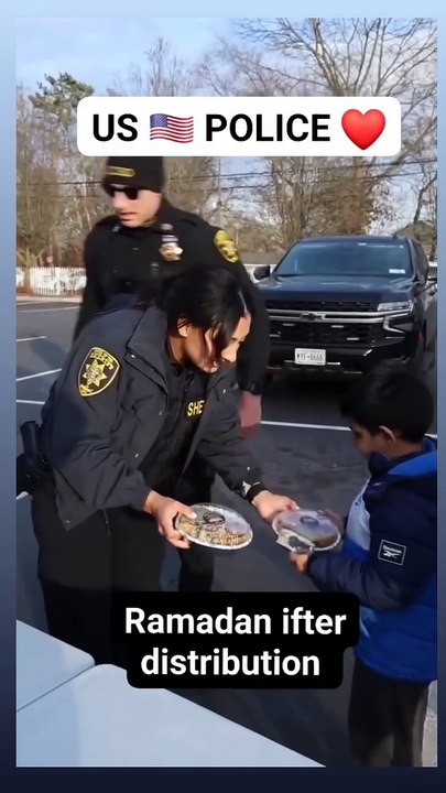 Iftari by US Police