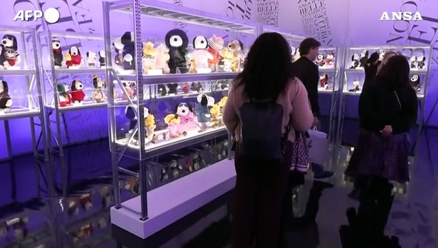 Snoopy compie 75 anni, un'esposizione a Parigi lo celebra come icona della moda
