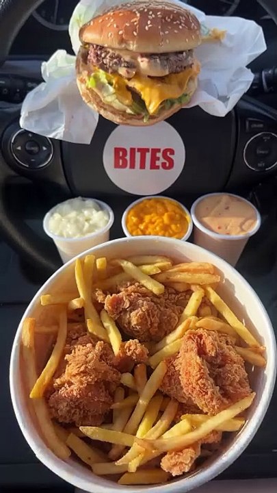 Follow for more ASMR videos🌮🍟 Credits: @biites.bh #mukbang #asmr #fastfood #asmreating