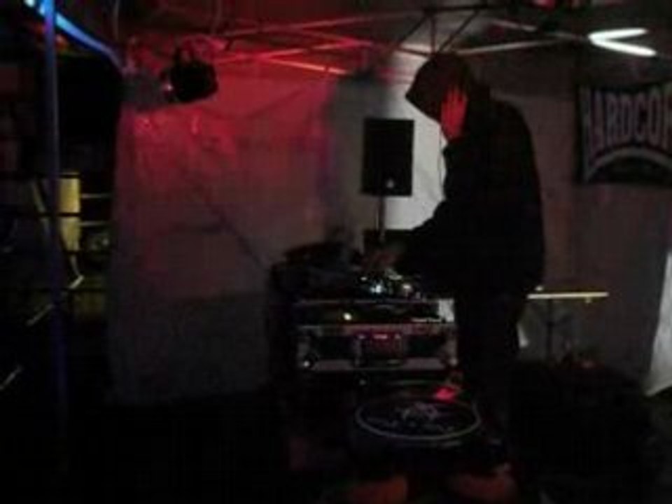 Teknival 2008 à Crucey - Posage de son by Trip & Teuf