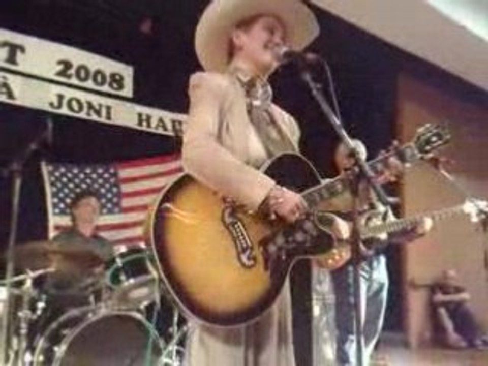 Joni Harms en concert à pontivy