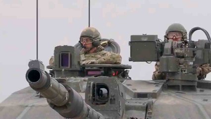 動画：ウィリアム王子、軍事任務に参加　ロシア国境付近で戦車に搭乗