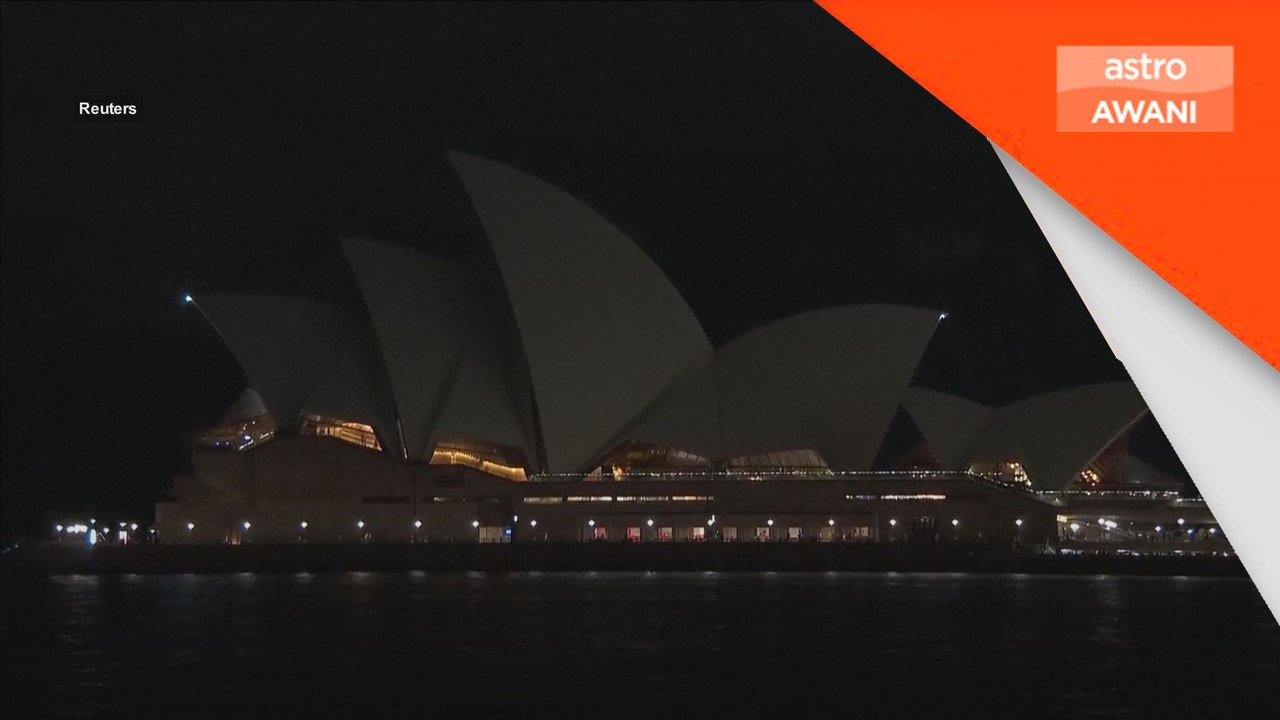 Sydney Opera House bergelap