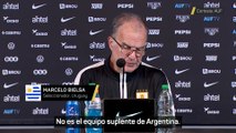 Mucha gente dice que es un 'palo' otros creen que es un halago: Bielsa pone patas arriba Argentina