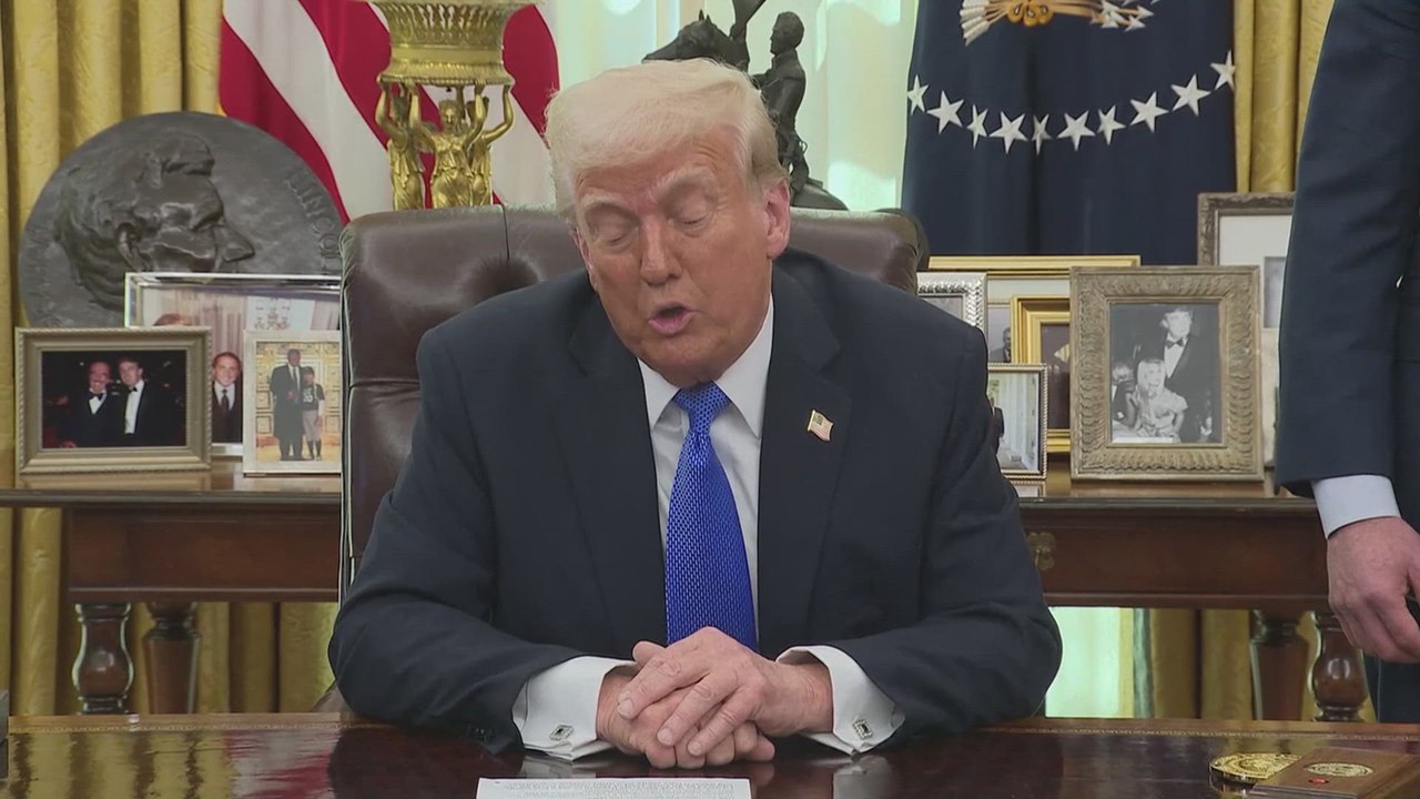 JD Vance drops hilarious airplane joke on Trump