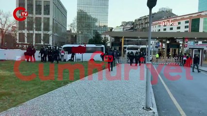 Ekrem İmamoğlu’nun İstanbul Adliyesi'ne getirildiği anlar