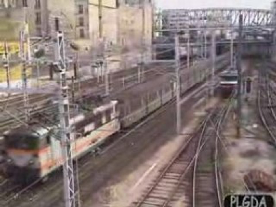 BB16720 et RIB à Paris-la-Villette avril 2005