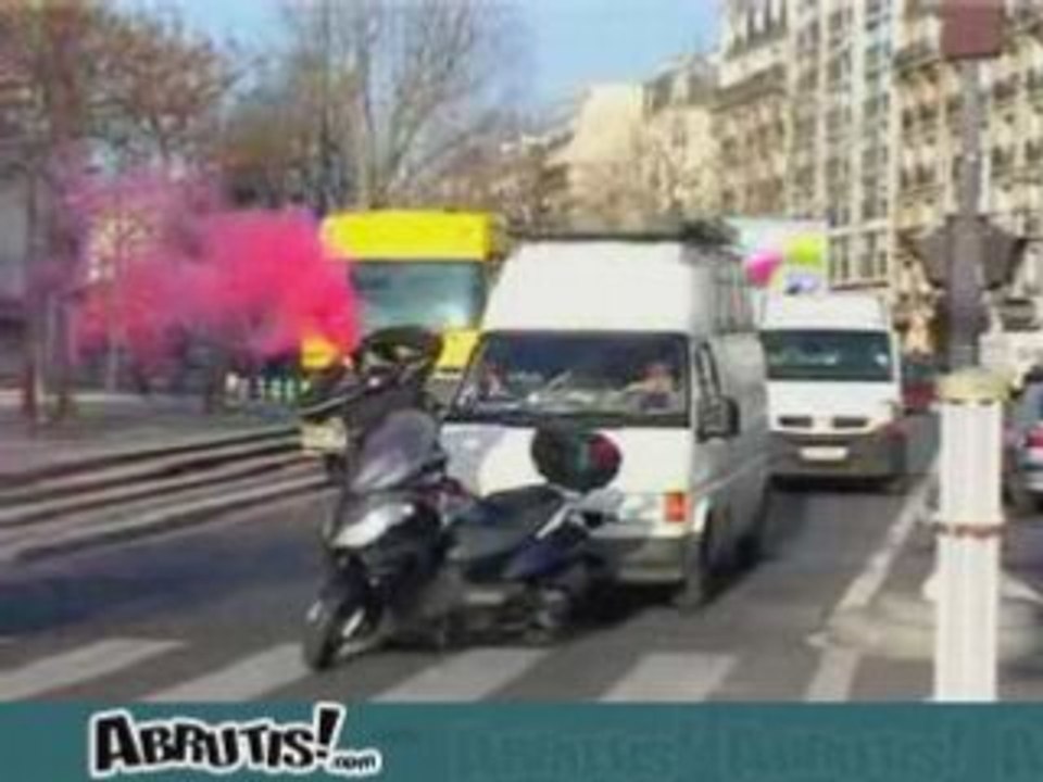 GAG !    Attention, ça fume MDR