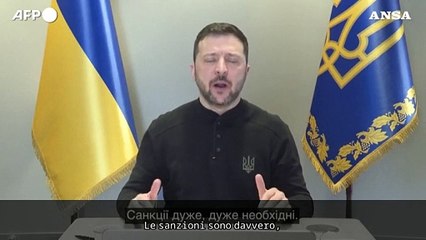 Zelensky: "Le sanzioni rimangano fino al ritiro della Russia"