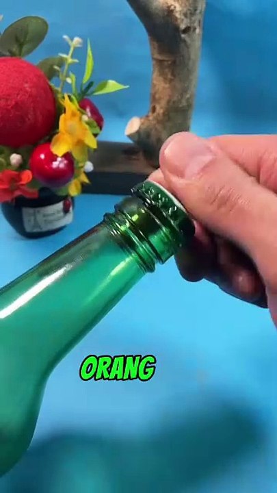 Membuka tutup botol