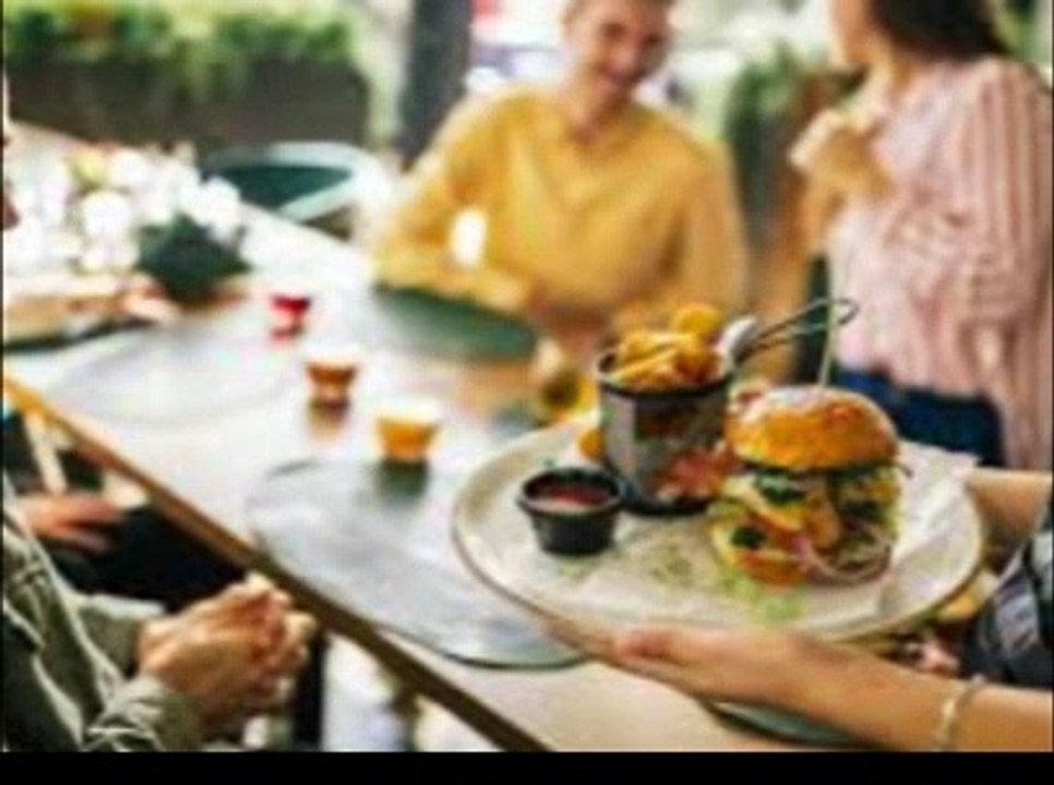 Aktuelle Studie zeigt: Restaurants ohne Karten-Zahlung verlieren viele Gäste – Gen Z überrascht mit Vorliebe