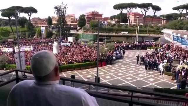 El Papa Francisco reaparece