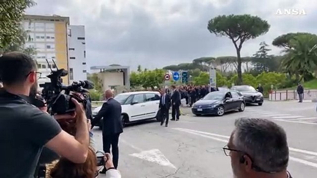 Il Papa lascia il Gemelli dopo un ricovero di quasi 40 giorni