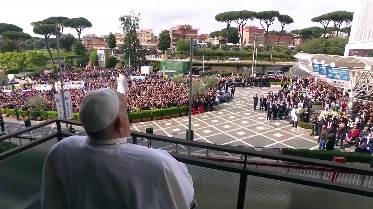 Papst Franziskus aus dem Krankenhaus entlassen