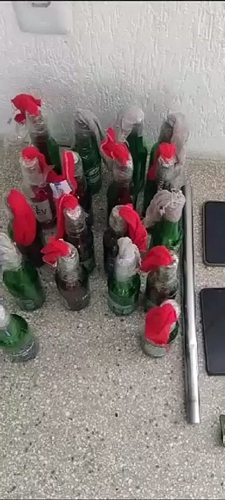 Membros de organizada do Bahia que planejavam emboscada contra torcedores do Vitória são flagrados coquetéis molotov