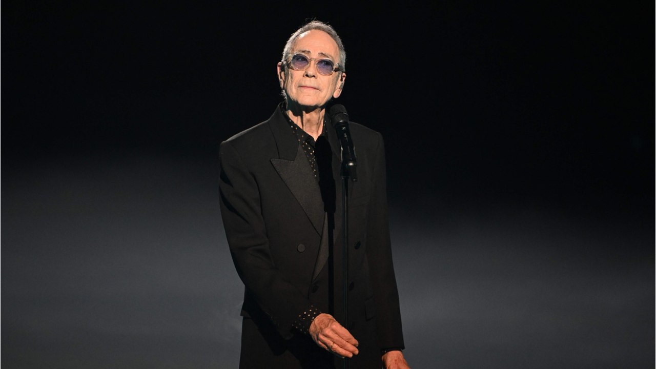 GALA VIDEO - Alain Chamfort cash sur ses amours : “La plupart des femmes m’ont quitté pour un autre homme”