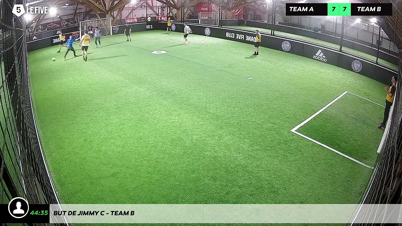 But de Jimmy C - Team B