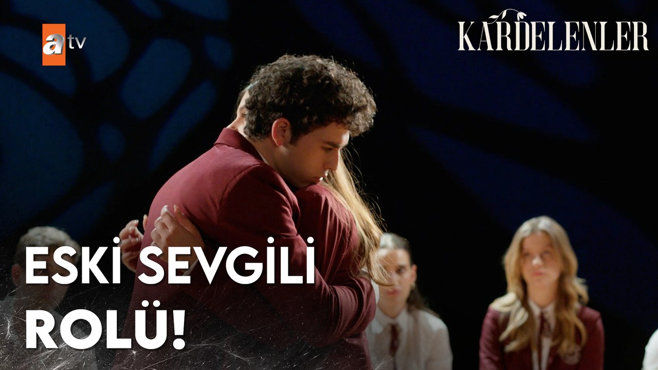 Parla ve Ferit rol gereği sevgili olunca... - Kardelenler 8. Bölüm