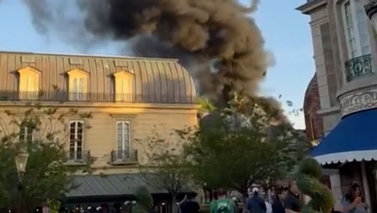 Massive smoke plumes captured above Disney’s EPCOT after fire breaks out at theme park