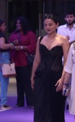 Helly Shah At The Red Carpet Of The Ottplay Awards 2025#hellyshah#ottplayawards#celebritieslook